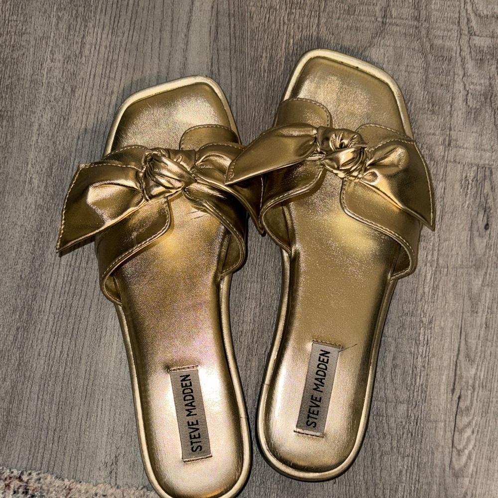 Steve Madden Metallic Gold Bow Sandals